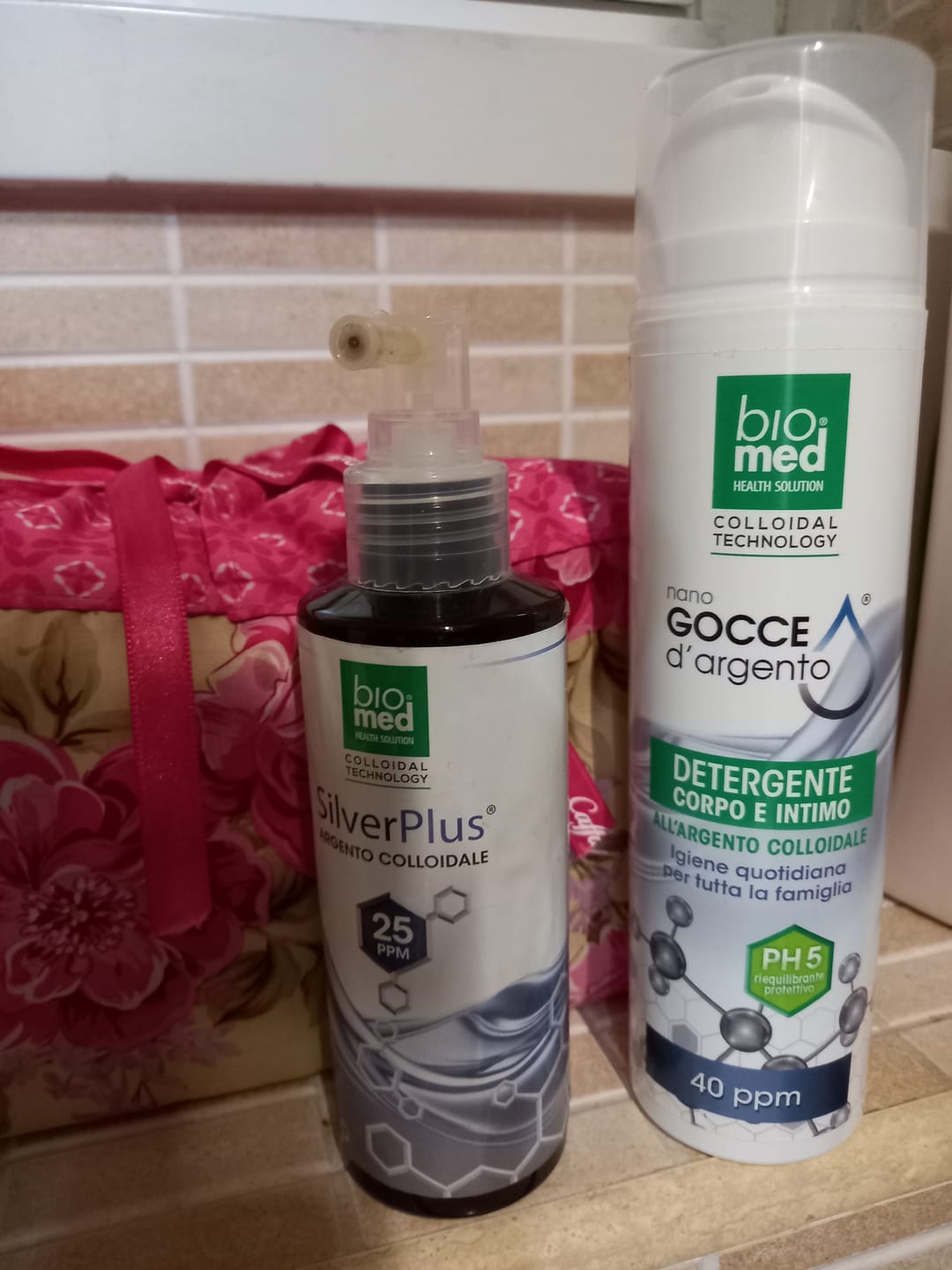 Customer photo review of ARGENTO COLLOIDALE PURO - GEL DETERGENTE CORPO E INTIMO BIOMED - 200 ml. - 40 ppm