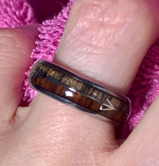 Customer photo review of The Harold Arrow 6mm Wonder Ring