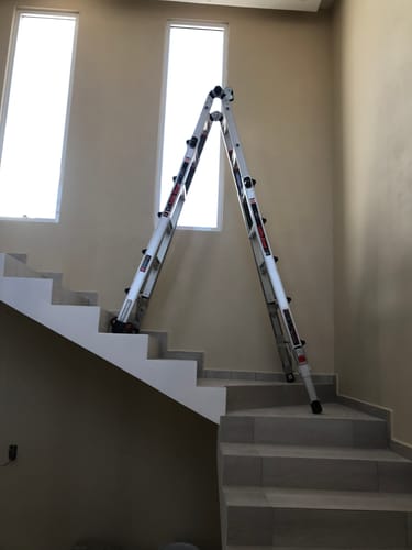 Customer photo review of Escalera de Aluminio Multiposición 22' con Airdeck y Rieles Tipo IA Epic Little Giant 16822-818 (Demo)