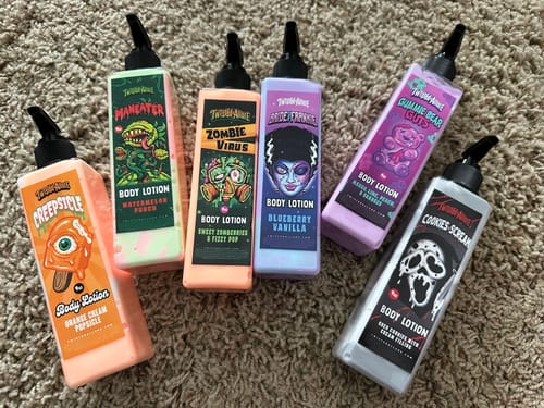 Customer photo review of Creepsicle Body lotion (Orange & vanilla cream popsicles)