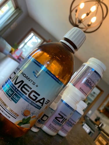 Customer photo review of Omega 3 + D3 & E