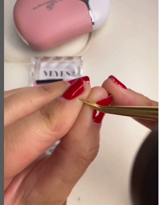 Customer photo review of Luxe Gold Precision Tweezer Trio