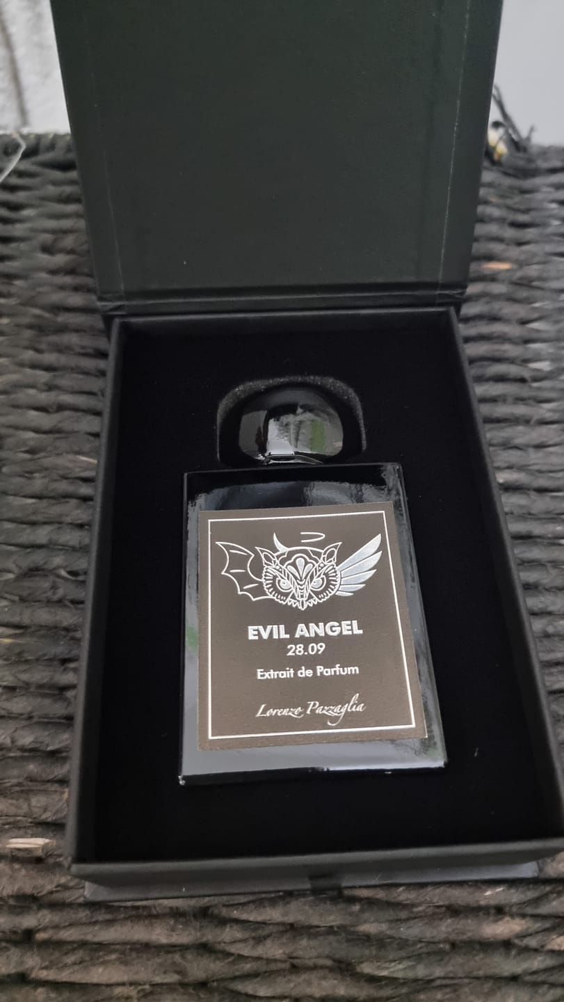 Customer photo review of LORENZO PAZZAGLIA - EVIL ANGEL 28.09