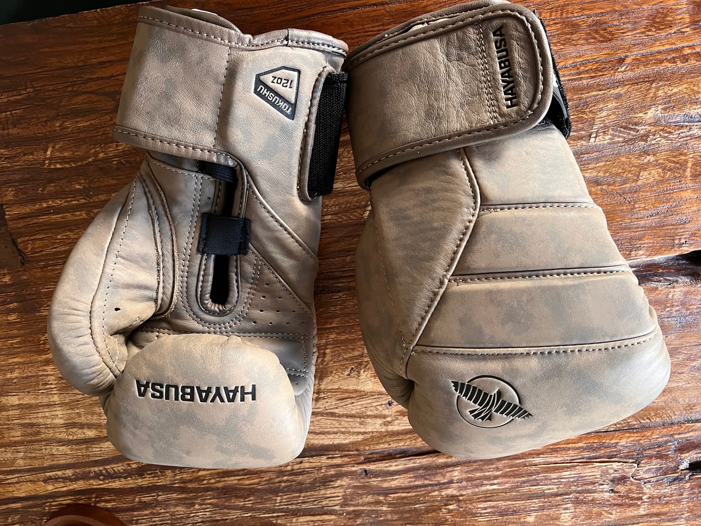 Customer photo review of Hayabusa Boxhandschuhe T3 LX - Vintage Braun