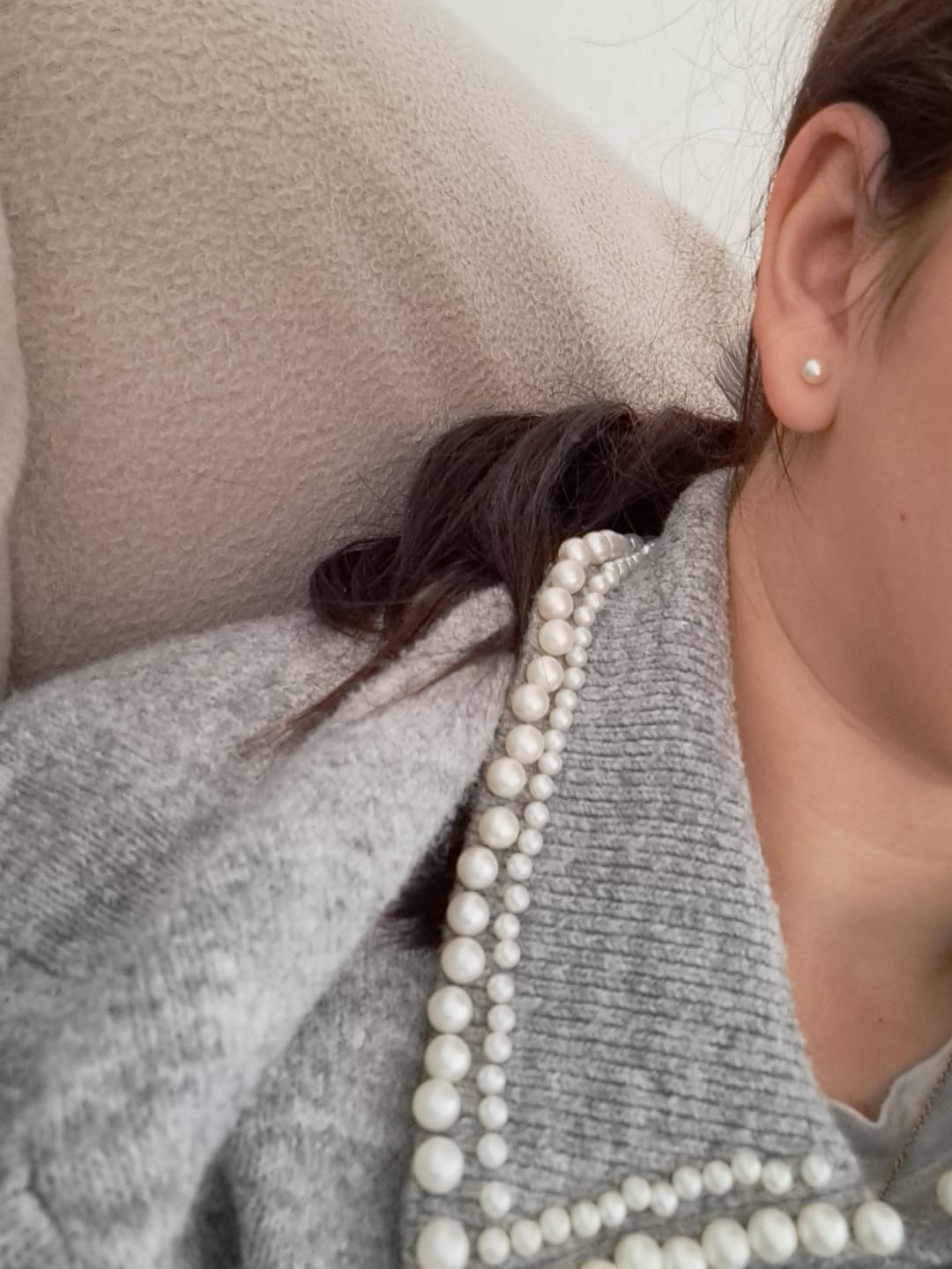 Customer photo review of Jacinta Perlen Ohrstecker | 18K vergoldet