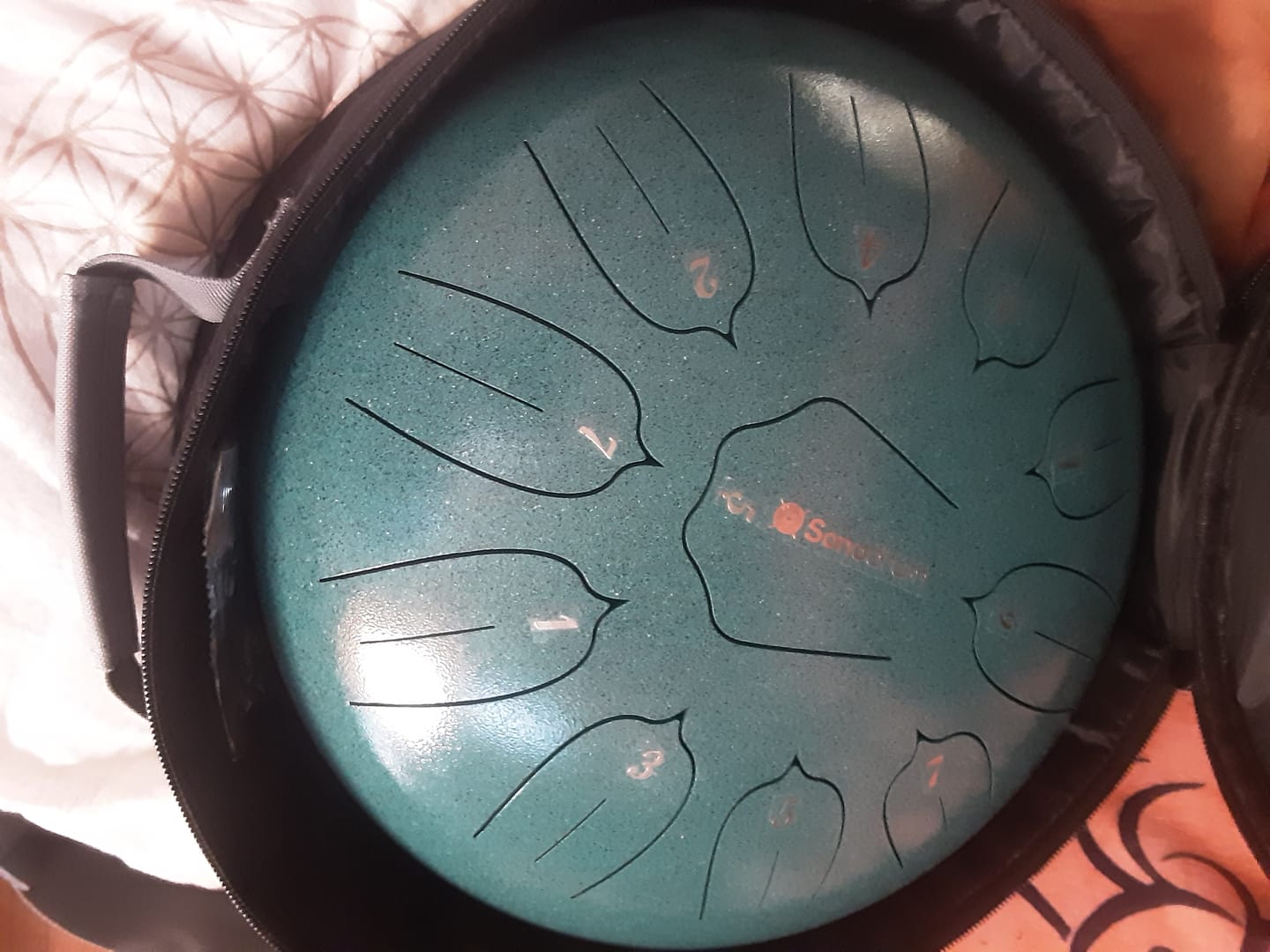Customer photo review of Sonodrum Zungentrommel - "Standard" - Handgefertigt - 30cm - 11 Zungen - D-Dur