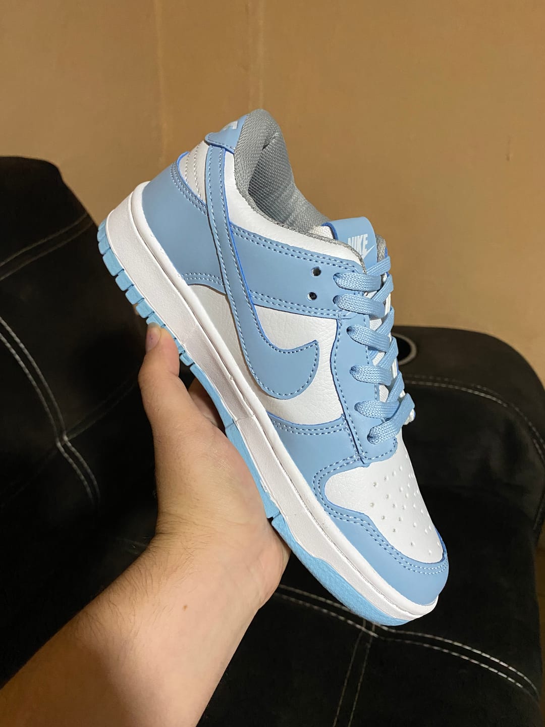 Customer photo review of Tenis Dunk Low Blanco Cielo
