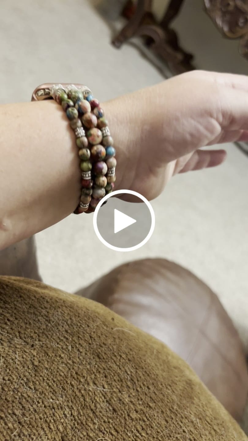 Customer video review of Labradorite Crystal Stretch Apple Watch Strap