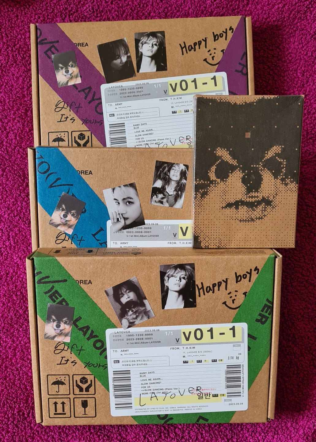 Customer photo review of BTS V - LAYOVER 1ST SOLO ALBUM WEVERSE VER. NO P.O.B VER.