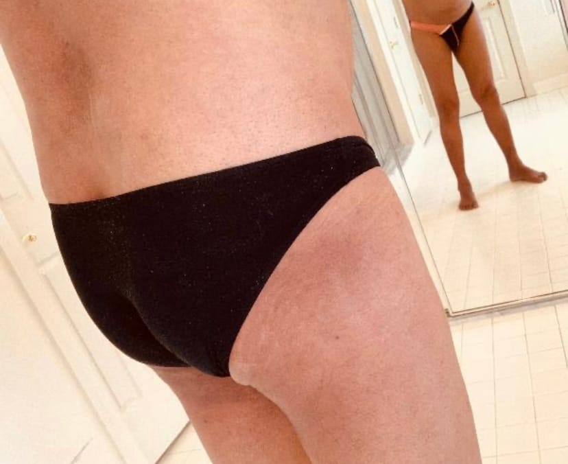 Customer photo review of Men's Seamless Low Rise U-Convex Briefs