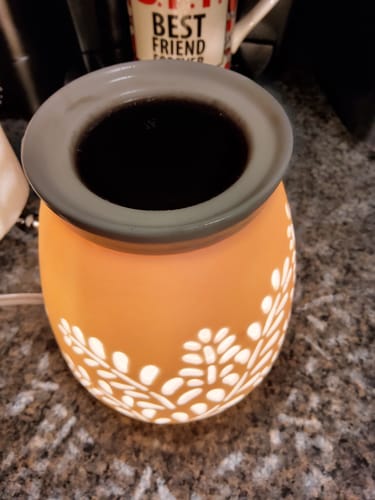 Customer photo review of Scoopie Cup: Put a Spell Wax Melts