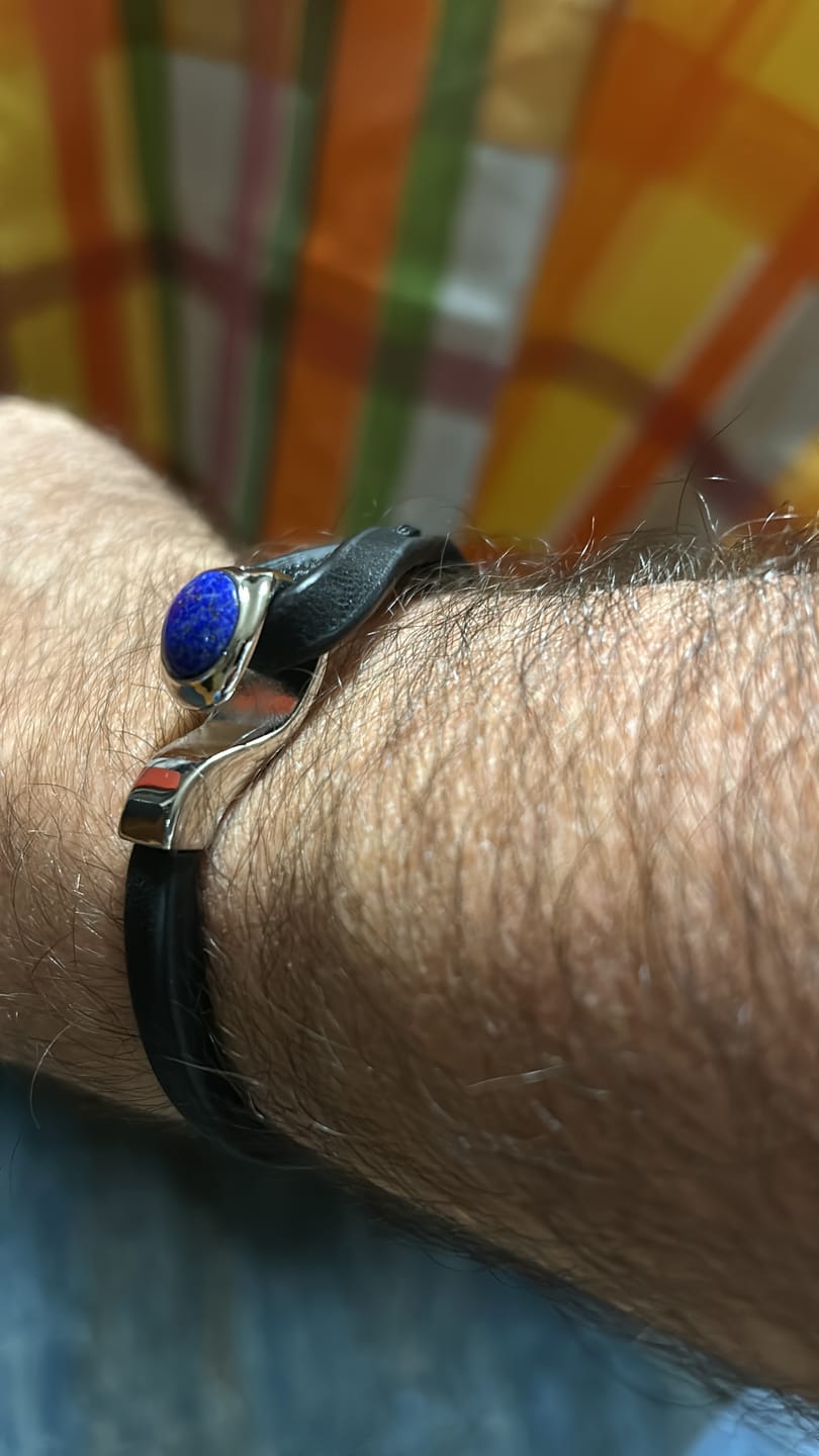 Customer photo review of Bracciale pelle Petra Lapislazzuli Tulsi