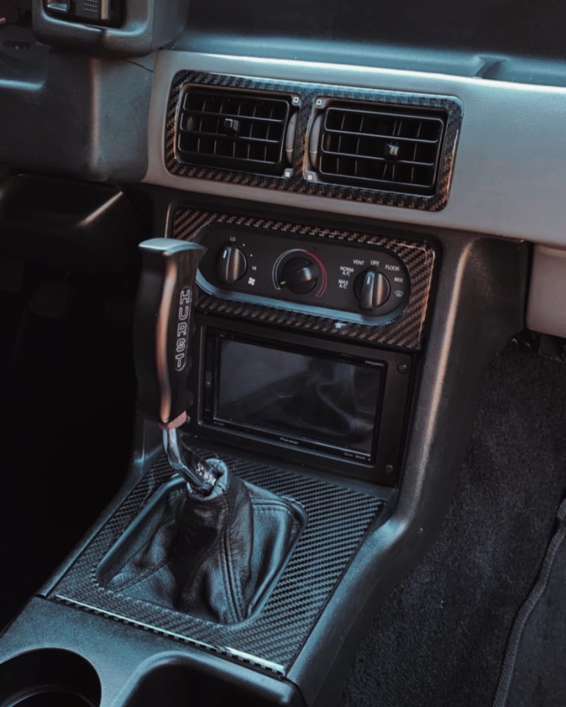 Customer photo review of DynaCarbon™ Shifter Trim for Ford Mustang 1988-1993