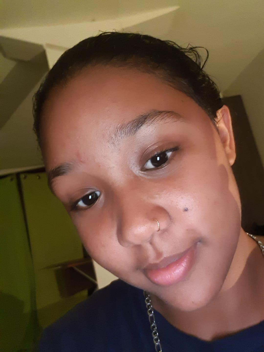 Customer photo review of Faux piercing au nez : Xena