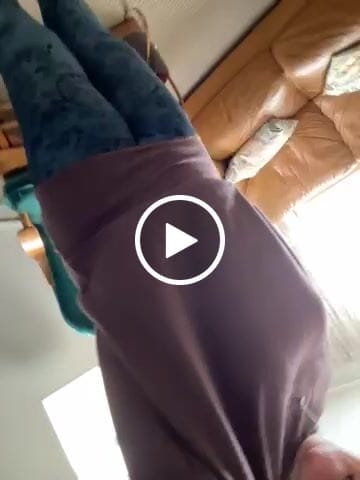 Customer video review of Jolie All Day Slouch Top (Raisin)