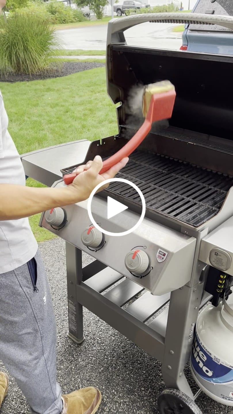 Customer video review of Grill Brush