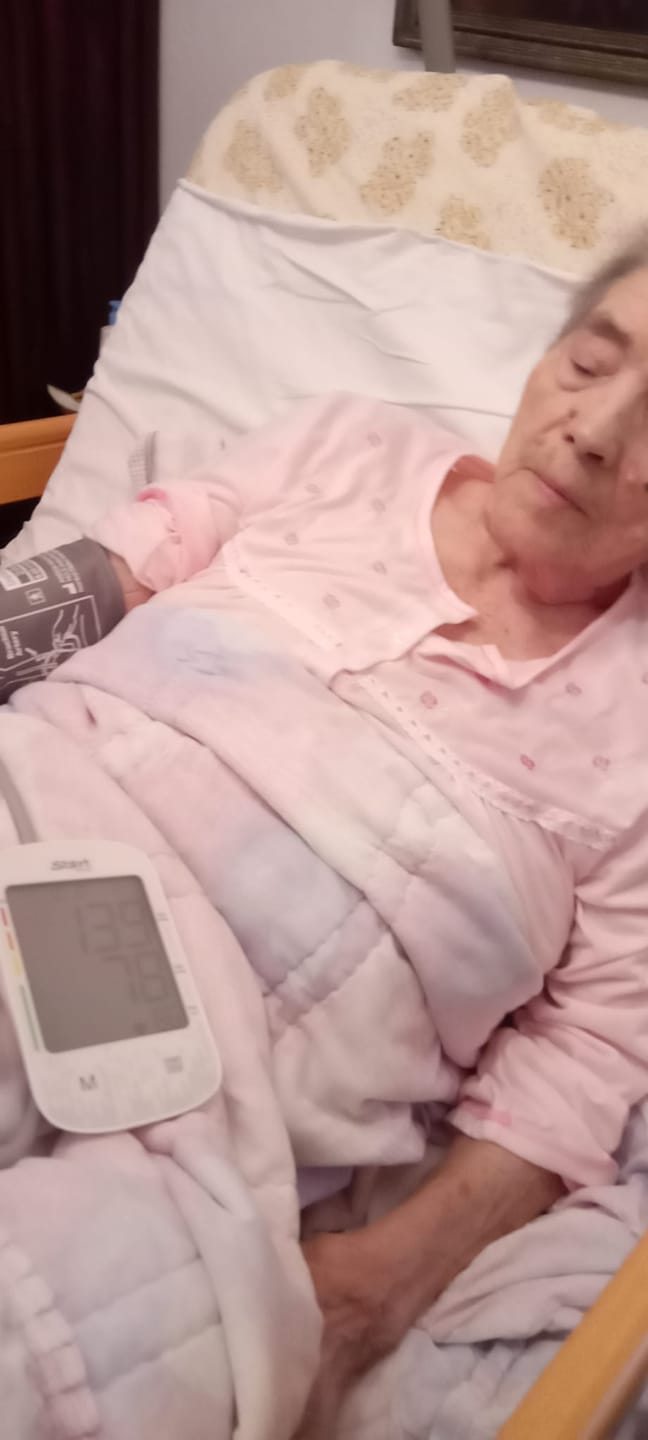 Customer photo review of Cama Articulada Elétrica DELTA