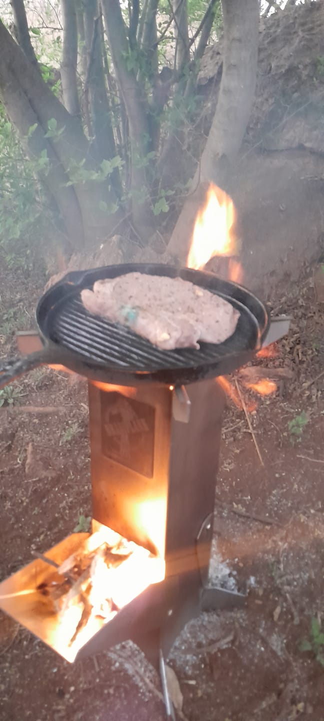 Customer photo review of BraaiPlank™ ROCKETSTOVE+ with Carry Bag.