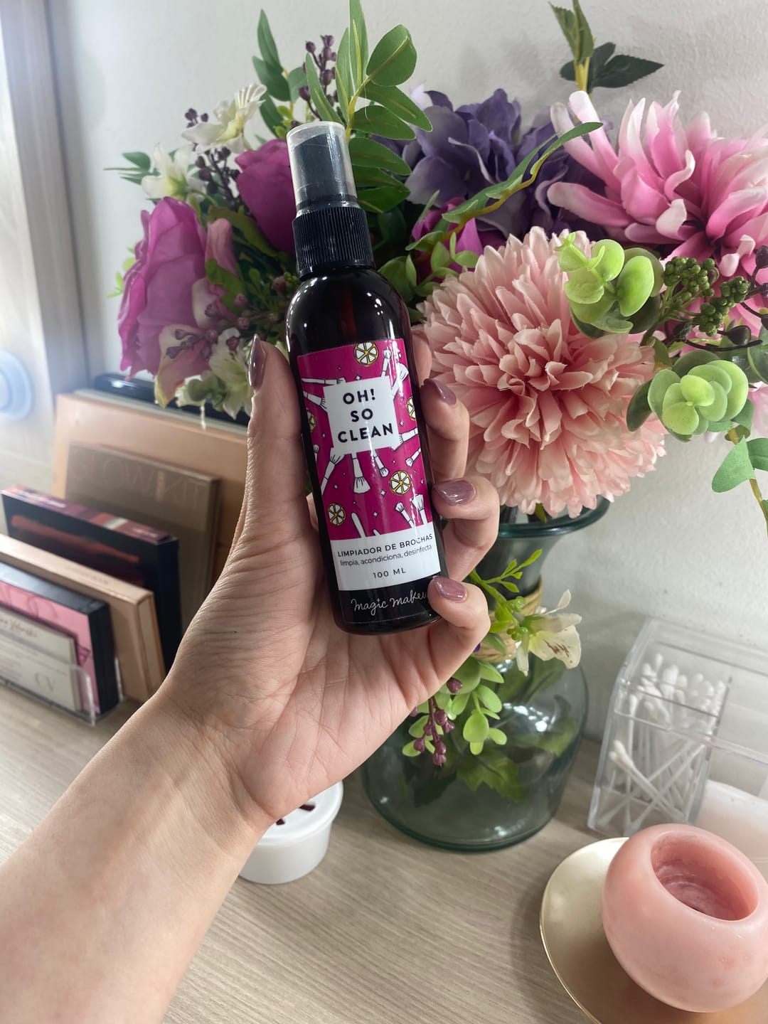 Customer photo review of ✭OH! SO CLEAN✭  limpiador instantáneo de brochas 100ml