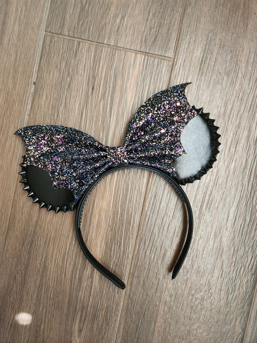 Customer photo review of Bat Bow Spikes Mickey Ears