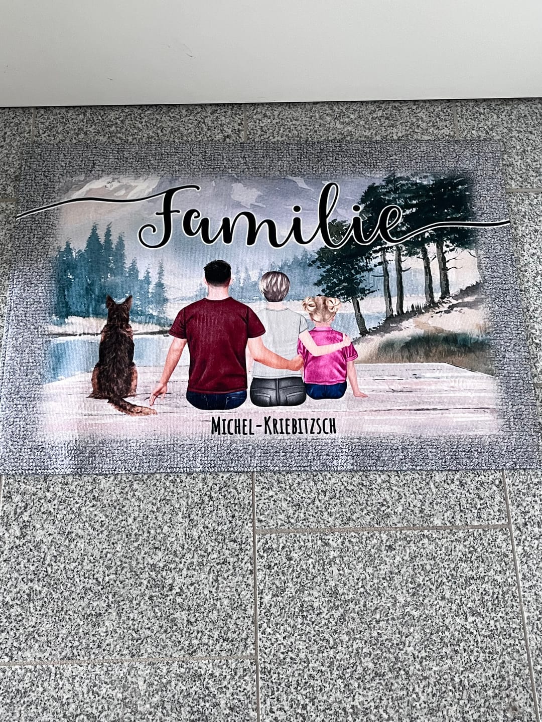 Customer photo review of Unterwegs mit Haustier Familie - Individuelle Fußmatte