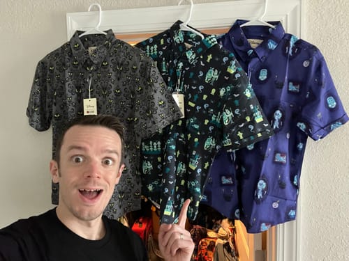 Customer photo review of Disney’s Haunted Mansion “Ghostly Gallery” – KUNUFLEX Short Sleeve Shirt