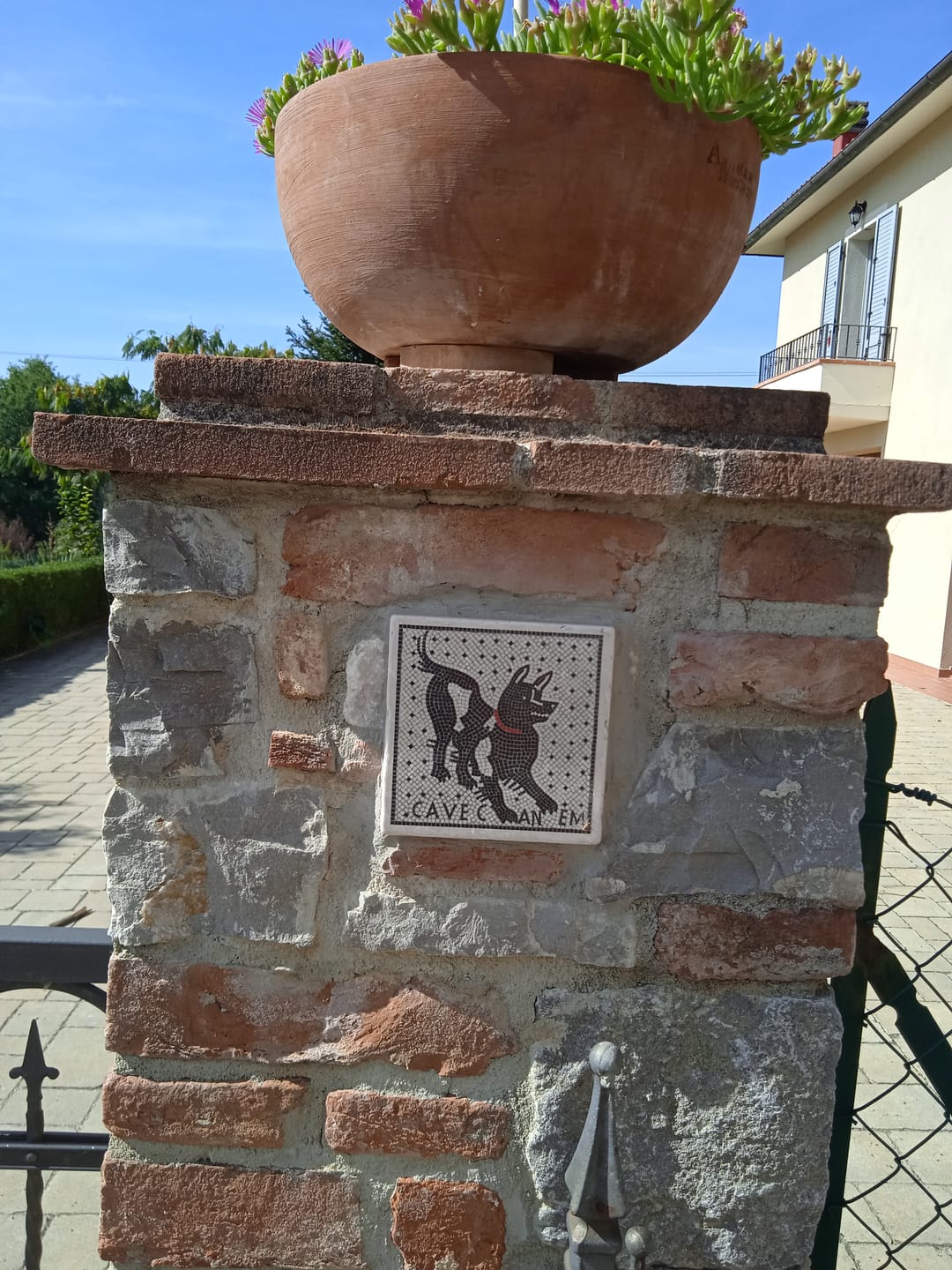 Customer photo review of Cave Canem mosaico di Pompei - mattonella in marmo