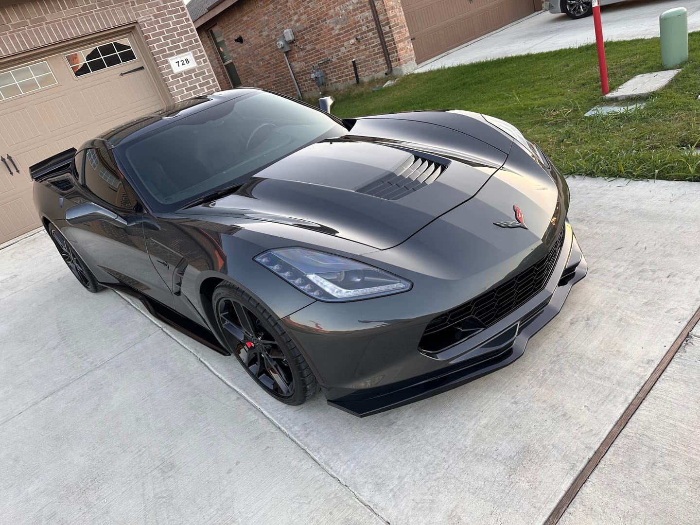 Customer photo review of Corvette C7 Carbon Flash Front Bumper Grill