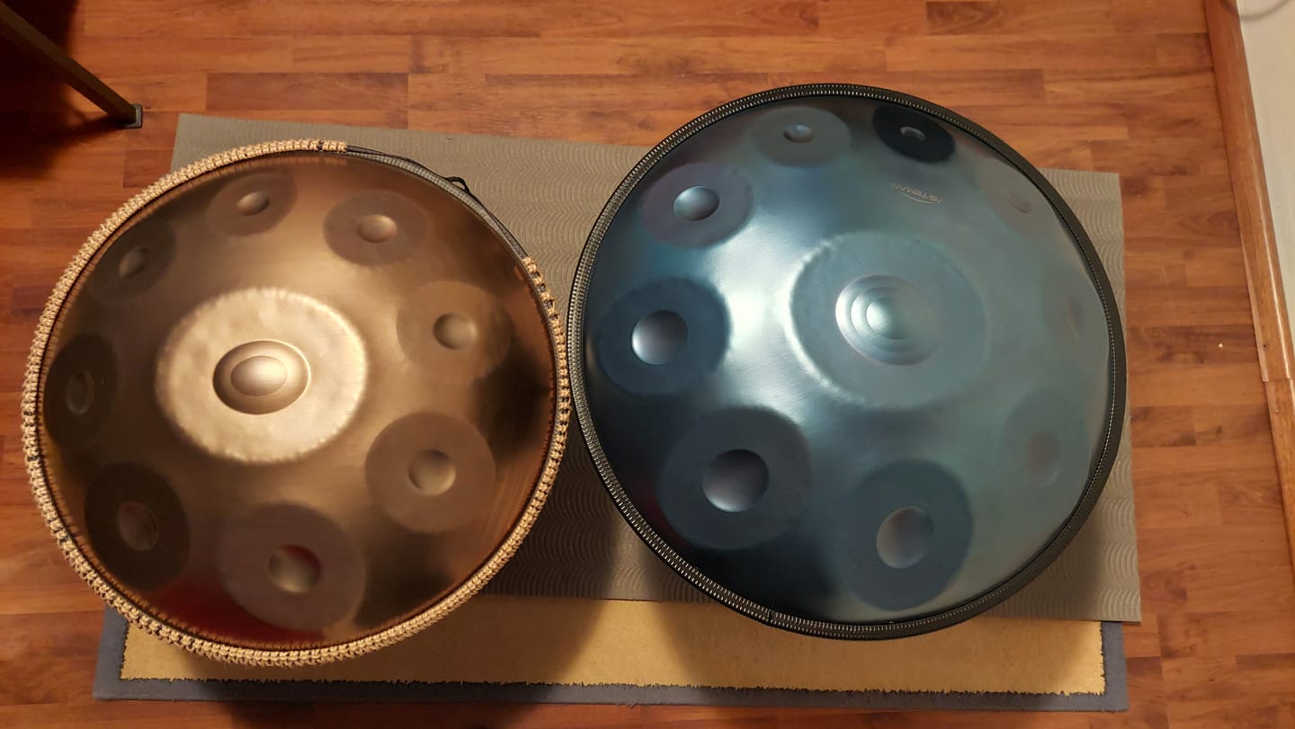 Customer photo review of AS TEMAN Handpan Ice Age Multiple Notes & Scale Ice Blue Hangdrum with gift set