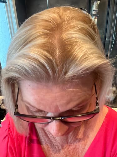 Customer photo review of LA Sunkissed Touch Up Color