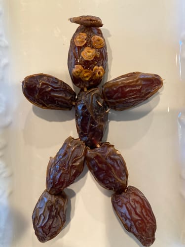 Customer photo review of 2lb Organic Medjool Dates Box