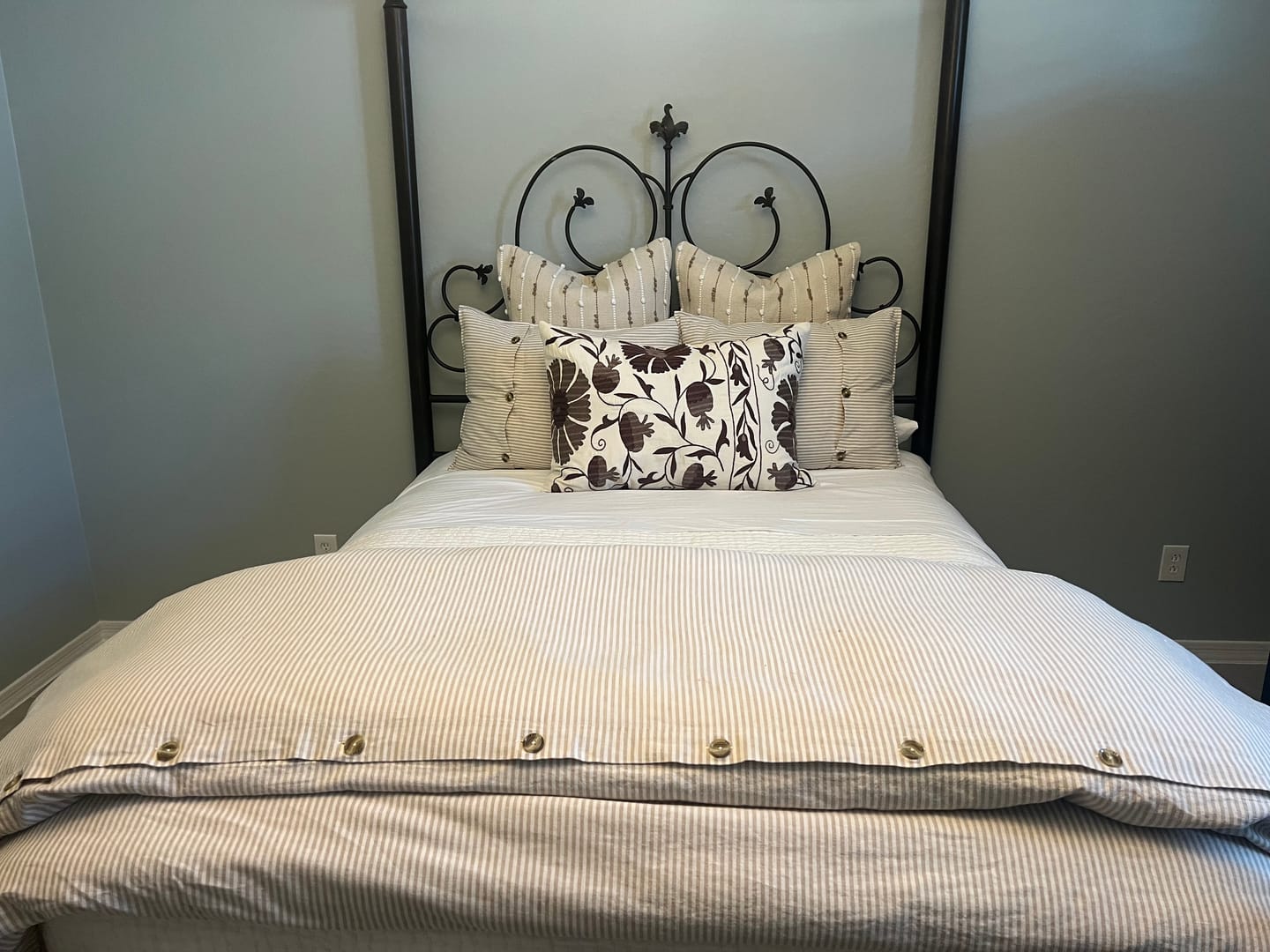 Customer photo review of Avni