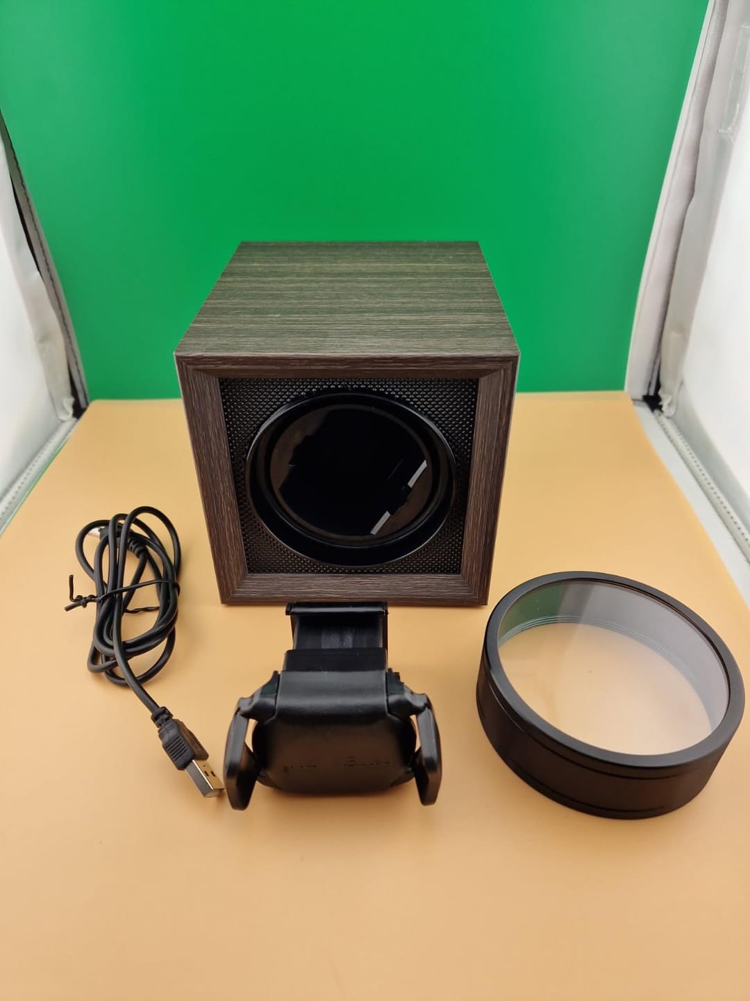Customer photo review of Single Watch Winder Dual Power Supply with Cover