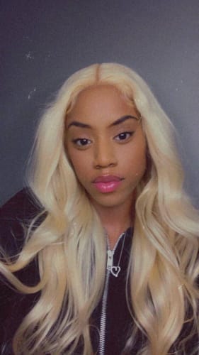 Customer photo review of Luvwin 13x4 Pre-cut Lace 613 Blonde Color Body Wave Wig 100% Human Hair