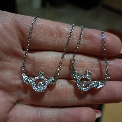 Customer photo review of Jewelance™ - Elegant Halskæde Med Englevinger