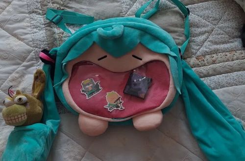 Customer photo review of Kawaii Anime Hatsune Miku Backpack