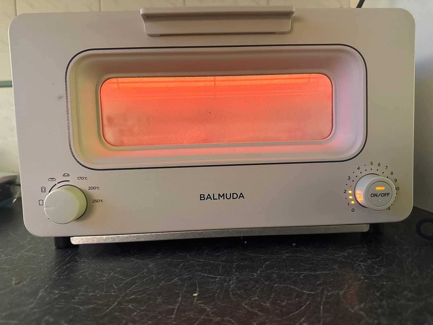Customer photo review of BALMUDA The Toaster 3rd Gen K05E - White