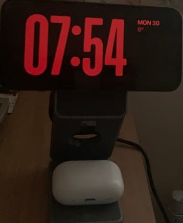 Customer photo review of MagFold Pro Qi2