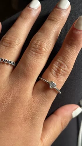 Customer photo review of ANILLO CORAZÓN EN RELIEVE PANDORA