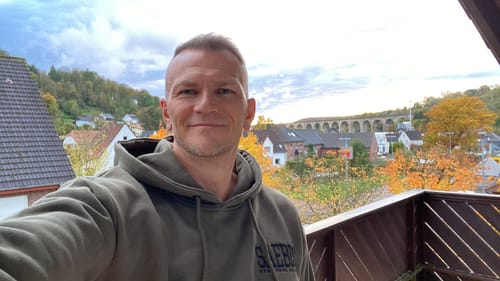 Customer photo review of Lifestyle Herren Hoodie khaki mit Stickerei by SAEBIS®