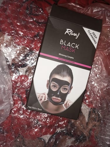 Customer photo review of Deep Cleansing Black Mask Whitening Complex