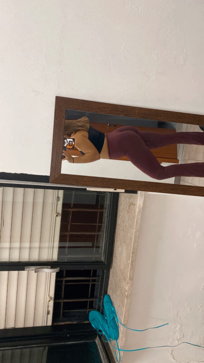 Customer photo review of Leggings a zampa di elefante Merlot
