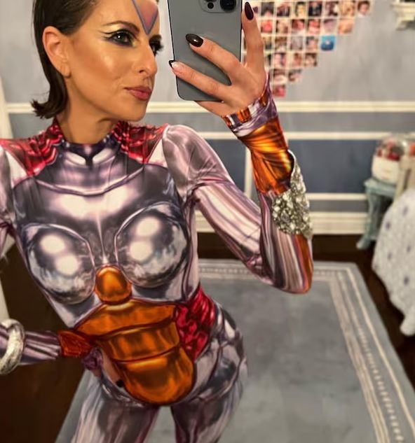 Customer photo review of Titania Costume