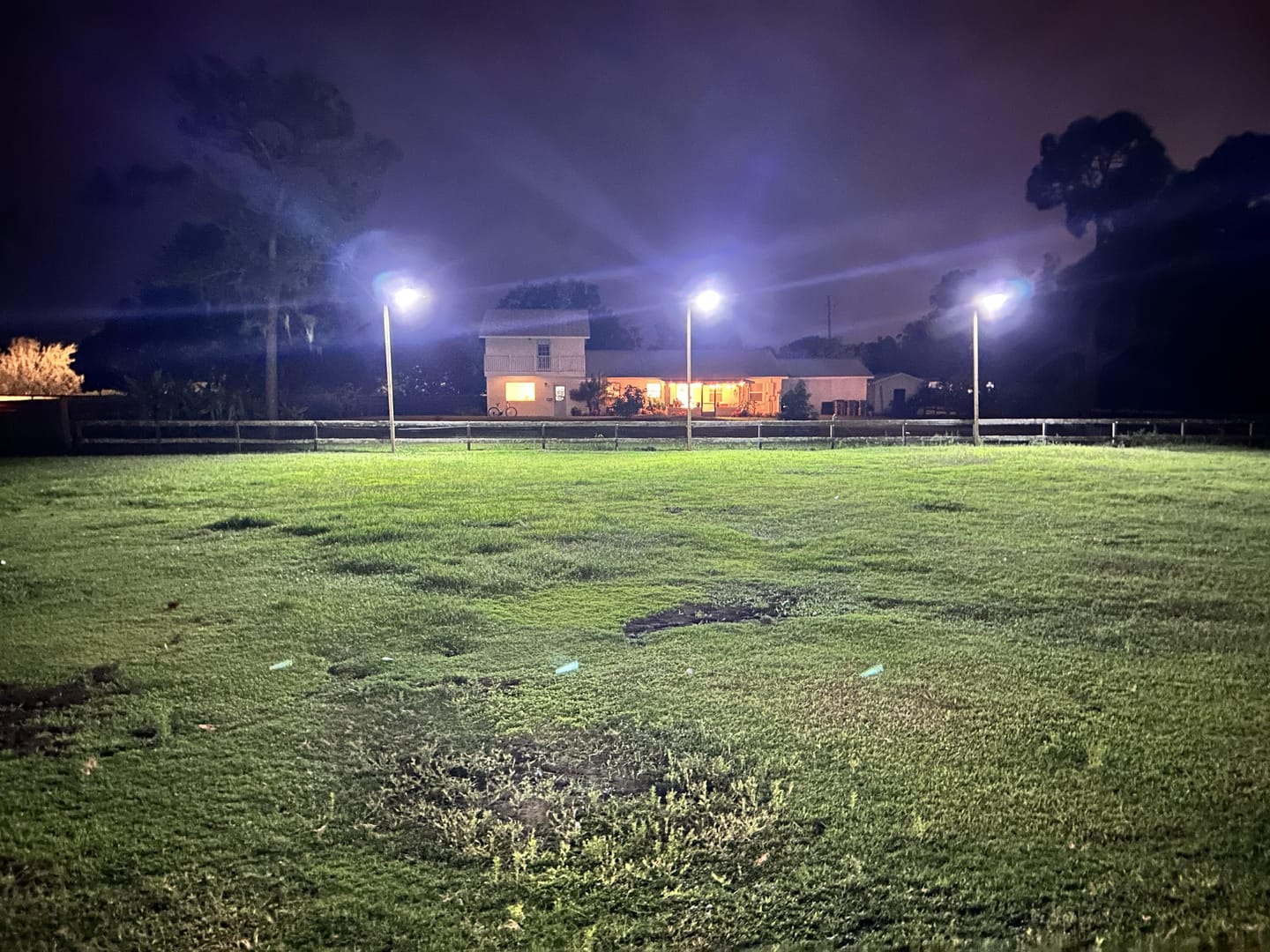 Customer photo review of 4 pack 200W solar street lights 20000 lumens