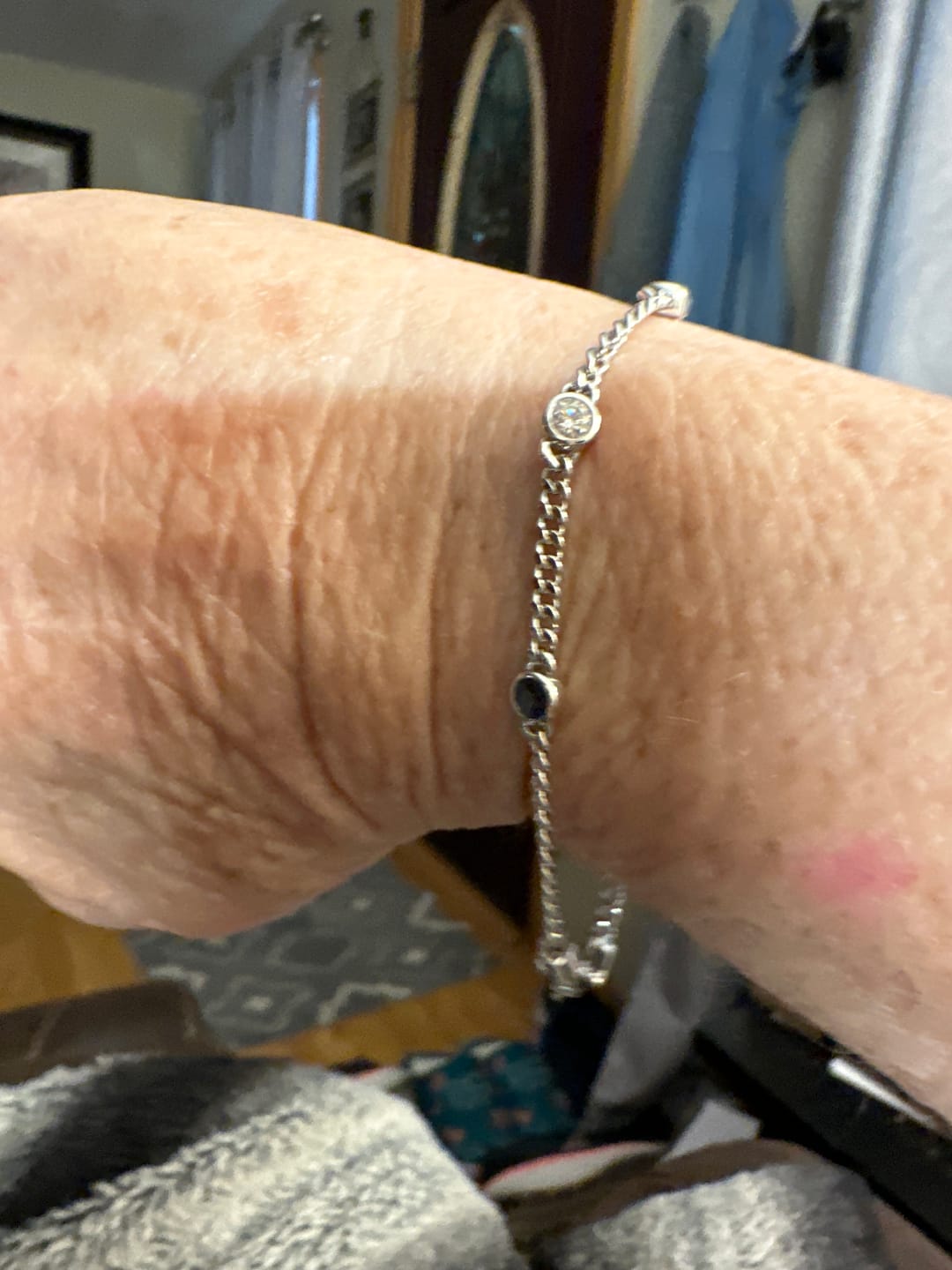 Customer photo review of Doveggs round bezel setting moissanite bracelet
