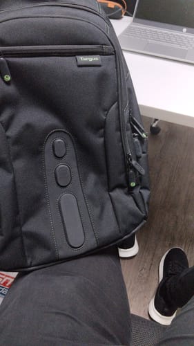 Customer photo review of Morral Targus Portatil SPRUCE ECOSMART BACKPACK para Laptop 15.6" NYLON Negro TBB013US