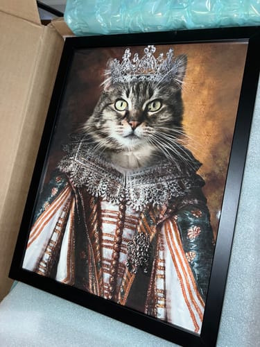 Customer photo review of The Queen - Custom Vintage Pet Portrait