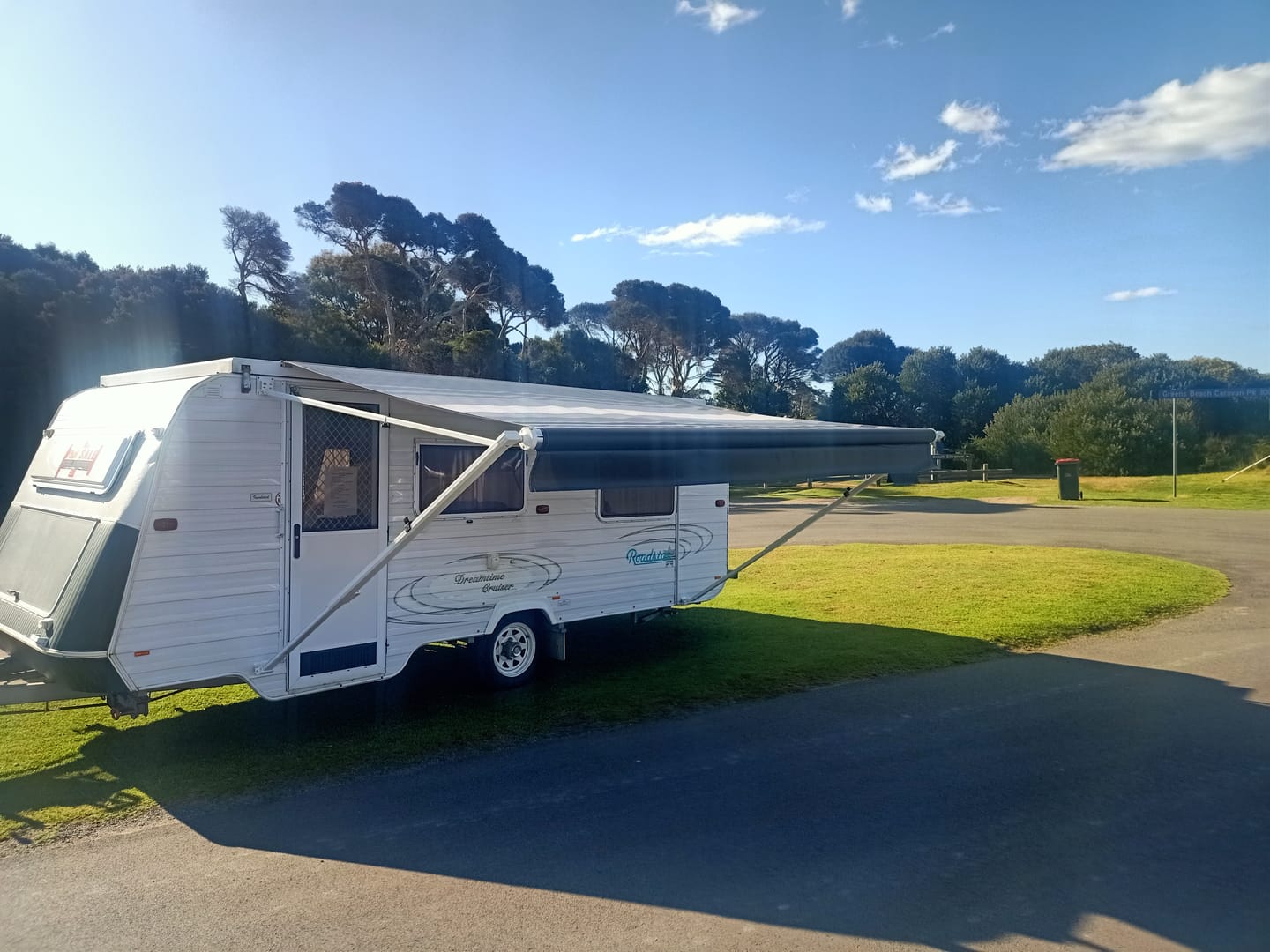 Customer photo review of Awnlux Retractable Roll-Out Caravan Awning W-5600NC