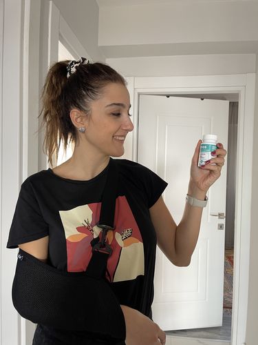 Mckayla T. review of Deos™ Body Deodorizer image 1 out of 1