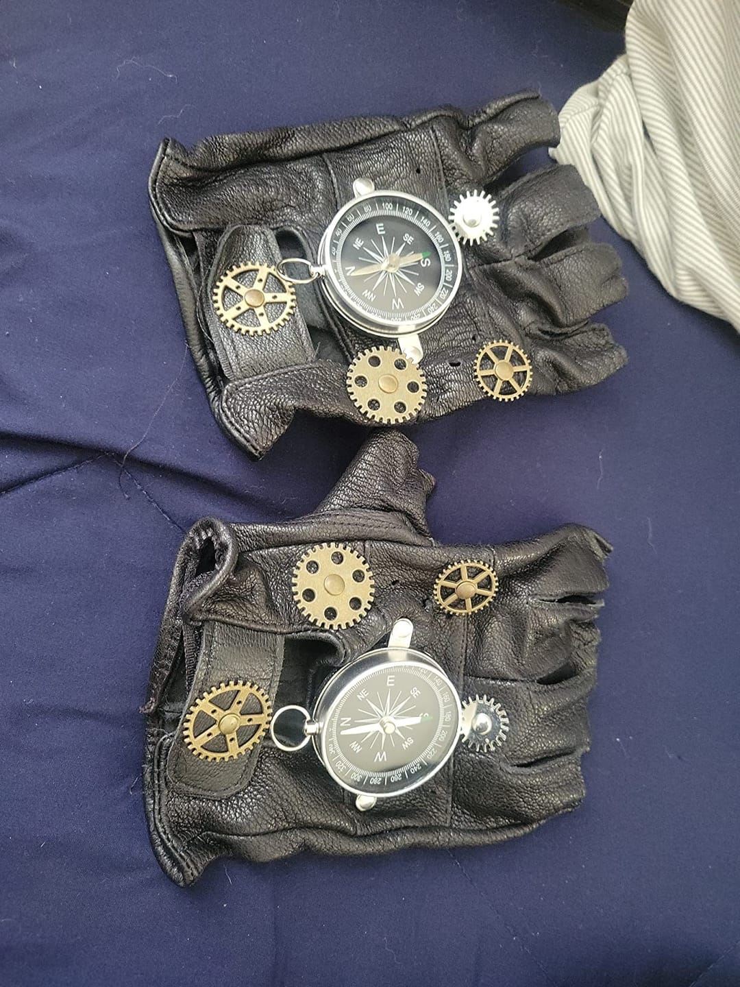 Customer photo review of Steampunk compass gloves